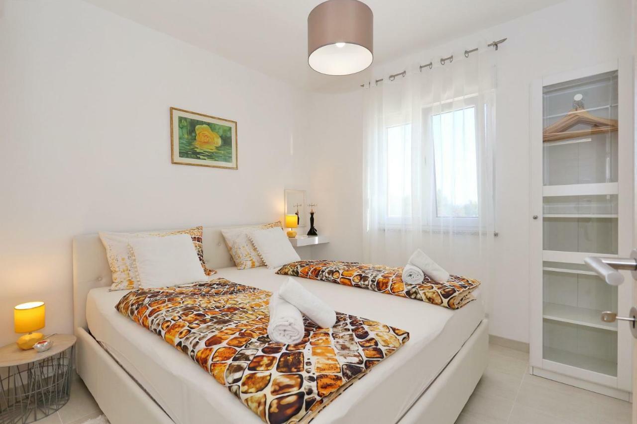Villa Nivel Vir Exterior foto